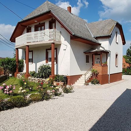 Villa Nora Heviz Exterior photo